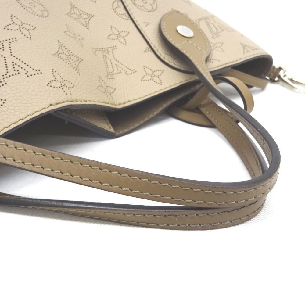 Louis Vuitton Handbag Leather Mahina Hina PM Magnolia Beige - Picture 12 of 16